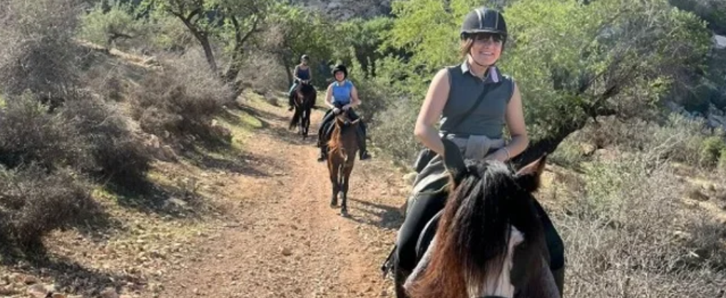 8 Day Comfort Tour: Horseback Riding in Paradise Valley, High Atlas Mountains, and Beaches, Morocco